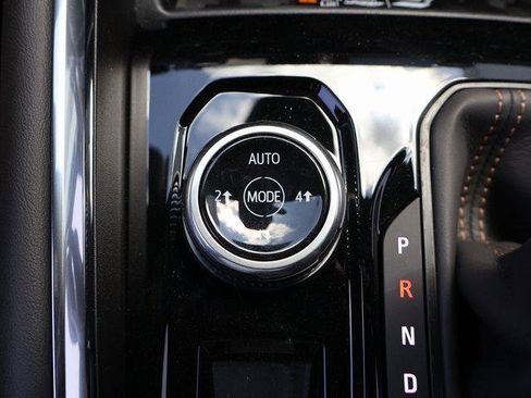 New 2025 GMC Canyon AT4 w/ Nightfall Edition image 34