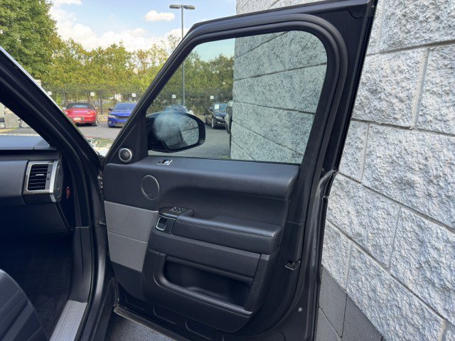 Used 2019 Land Rover Range Rover Sport Supercharged AWD/4WD image 35