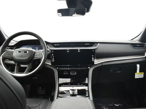 New 2026 Jeep Grand Cherokee L Limited image 8