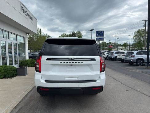 Used 2024 Chevrolet Suburban Z71 w/ Luxury Package image 4