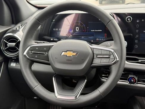 New 2026 Chevrolet Equinox LT w/ Convenience Package II AWD/4WD image 7