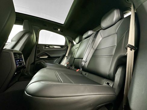 New 2025 Porsche Cayenne Turbo image 23