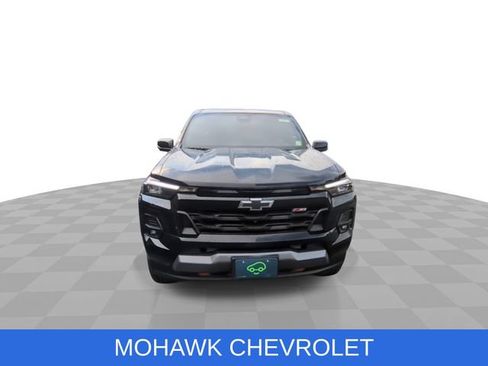 Certified 2023 Chevrolet Colorado Z71 w/ Z71 Convenience Package 2 AWD/4WD image 3