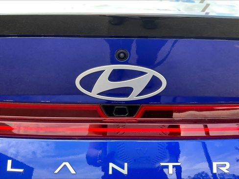 Used 2025 Hyundai Elantra SEL w/ Cargo Package FWD image 24