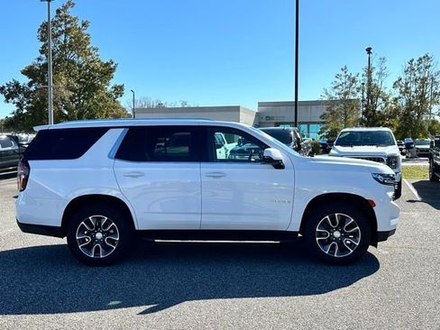 Used 2021 Chevrolet Tahoe LT w/ LT Signature Package image 31