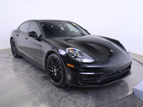 Certified 2021 Porsche Panamera 4 image 9