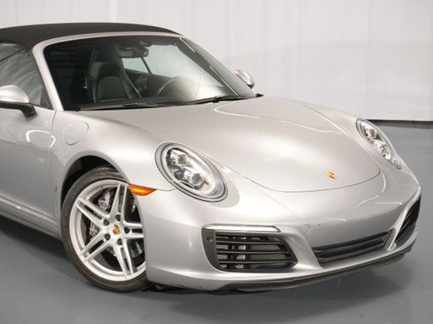 Used 2019 Porsche 911 Carrera 4 AWD/4WD image 12