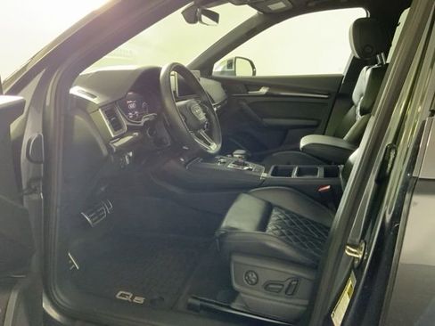 Used 2018 Audi SQ5 Prestige w/ Prestige Package AWD/4WD image 15