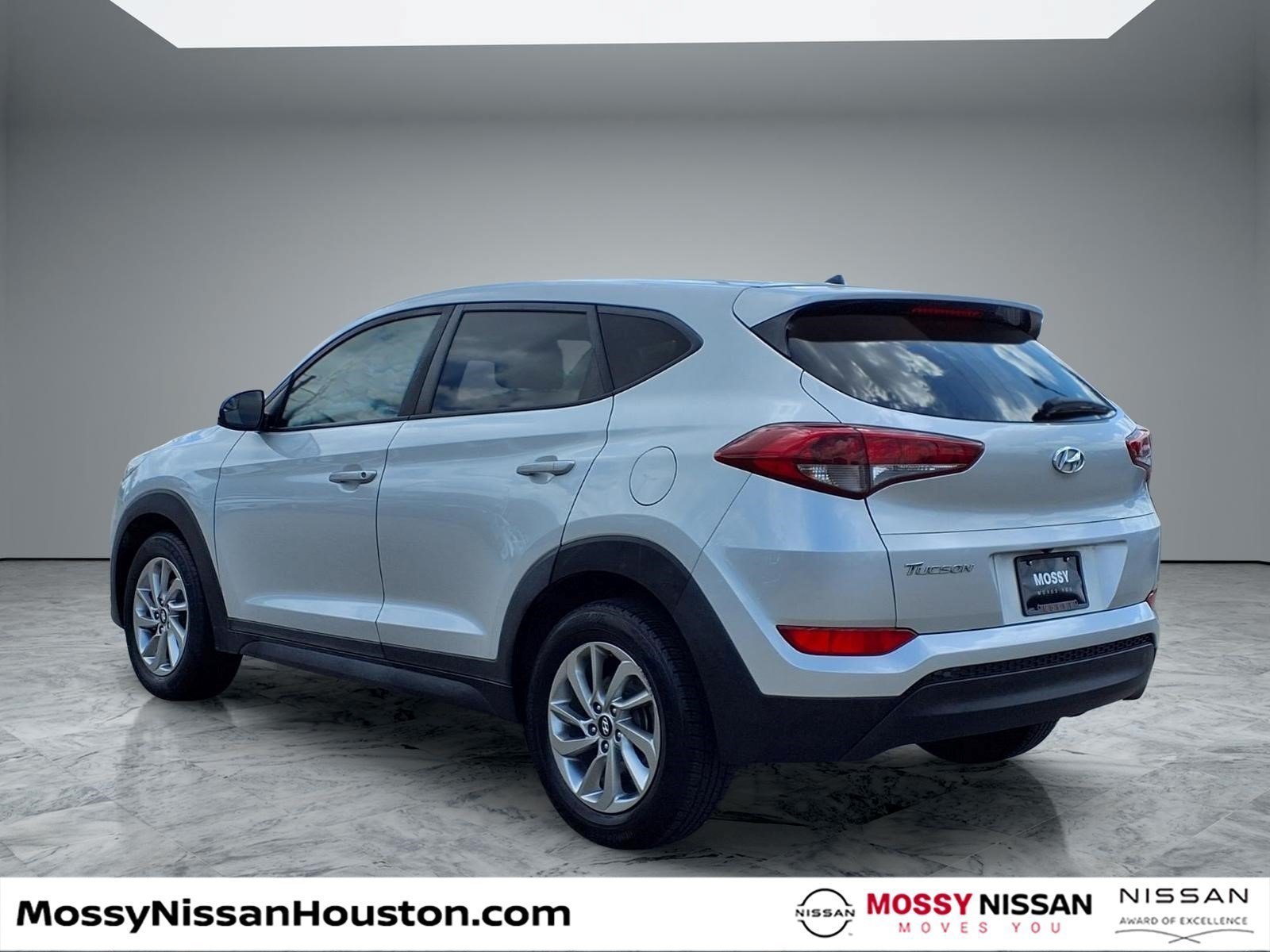 Used 2018 Hyundai Tucson SE FWD image 2