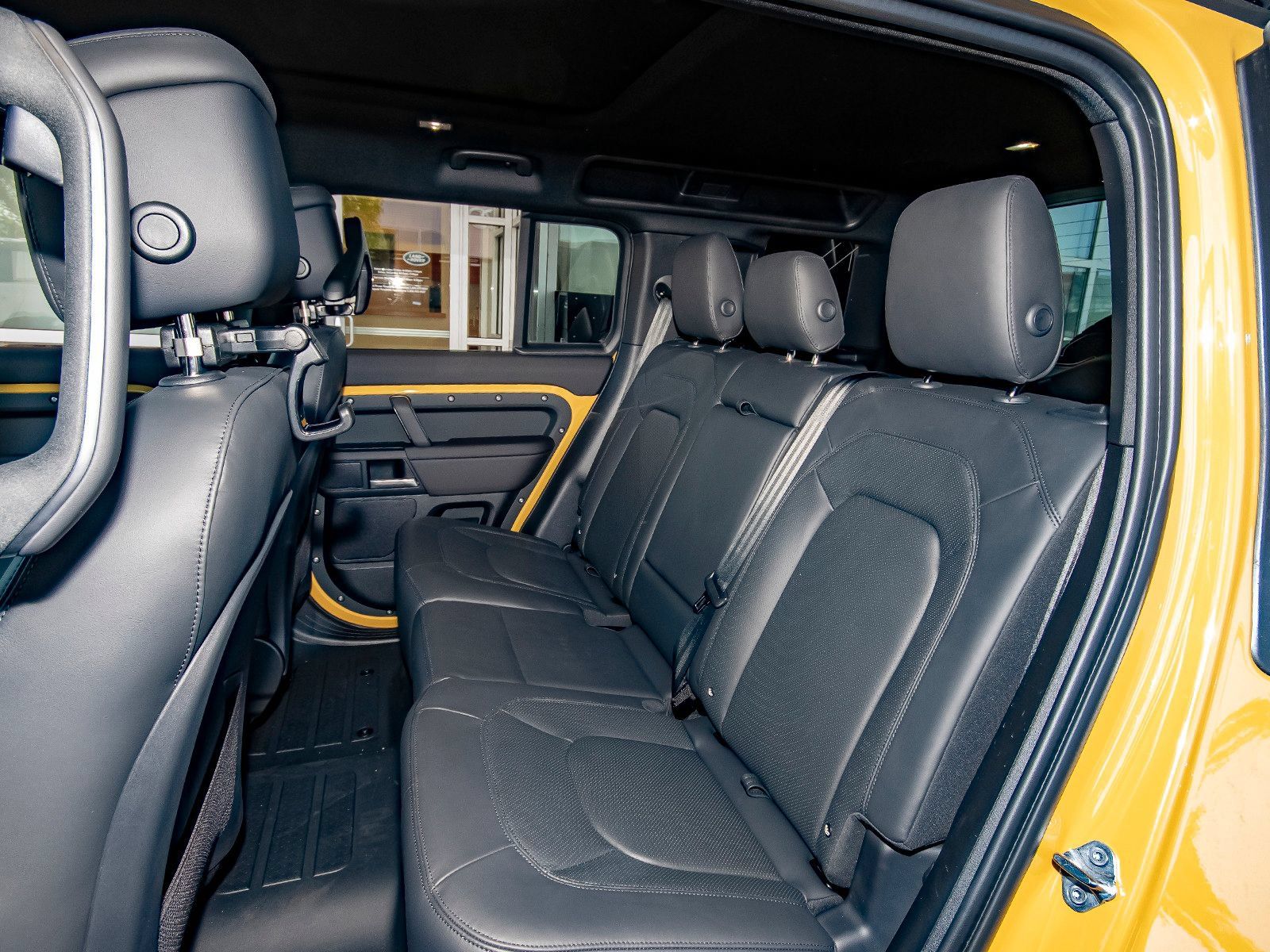 New 2026 Land Rover Defender 110 AWD/4WD image 46