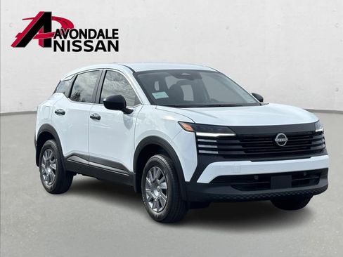 New 2026 Nissan Kicks S image 9