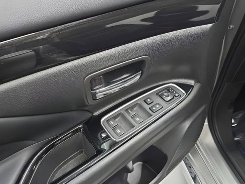 Used 2018 Mitsubishi Outlander GT AWD/4WD image 10
