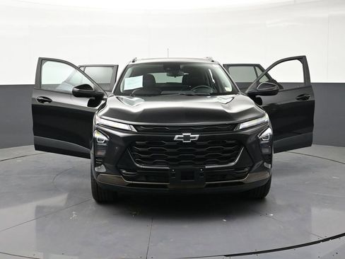 Used 2024 Chevrolet Trax ACTIV w/ Sunroof Package FWD image 38