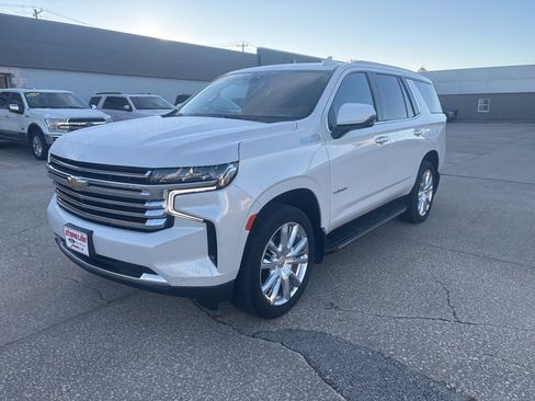 Used 2021 Chevrolet Tahoe High Country image 2