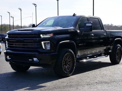 Used 2022 Chevrolet Silverado 2500 High Country w/ Z71 Off-Road Package image 6