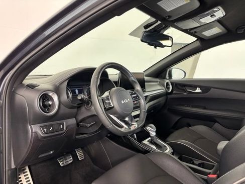 Used 2022 Kia Forte GT-Line w/ GT-Line Technology Package FWD image 9
