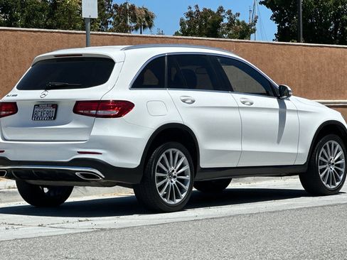 Used 2018 Mercedes-Benz GLC 300 image 4