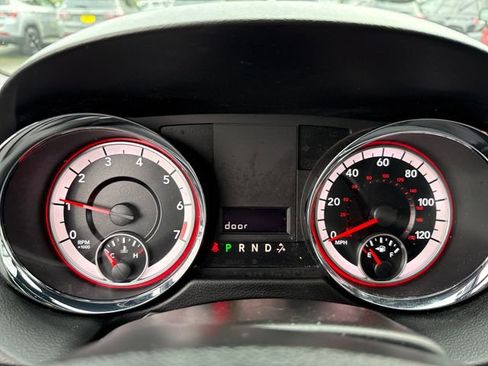 Used 2018 Dodge Grand Caravan SE image 22