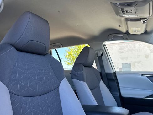 Used 2024 Toyota RAV4 XLE AWD/4WD image 18