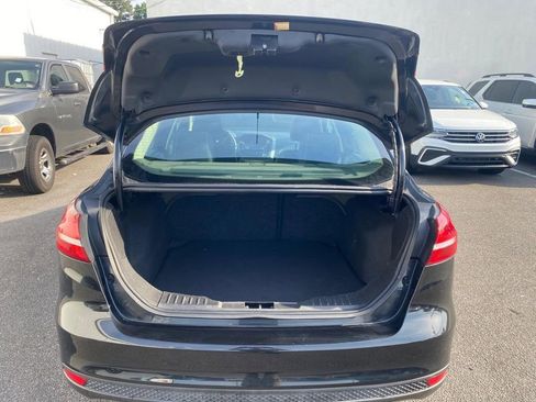 Used 2015 Ford Focus SE FWD image 9