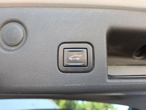 Used 2022 Chevrolet Equinox LT AWD/4WD image 47