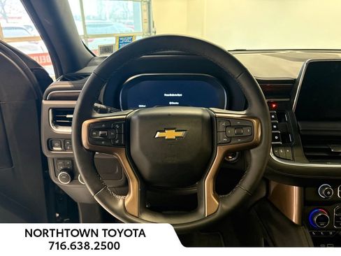 Used 2023 Chevrolet Suburban High Country AWD/4WD image 8