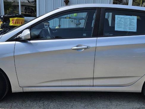 Used 2017 Hyundai Accent SE FWD image 4