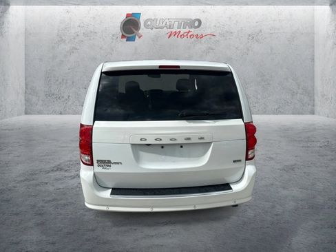 Used 2018 Dodge Grand Caravan SE w/ Rear Park Assist Package FWD image 4
