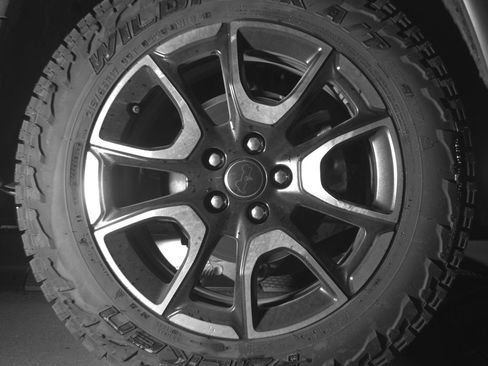 Used 2025 Jeep Compass Trailhawk image 15