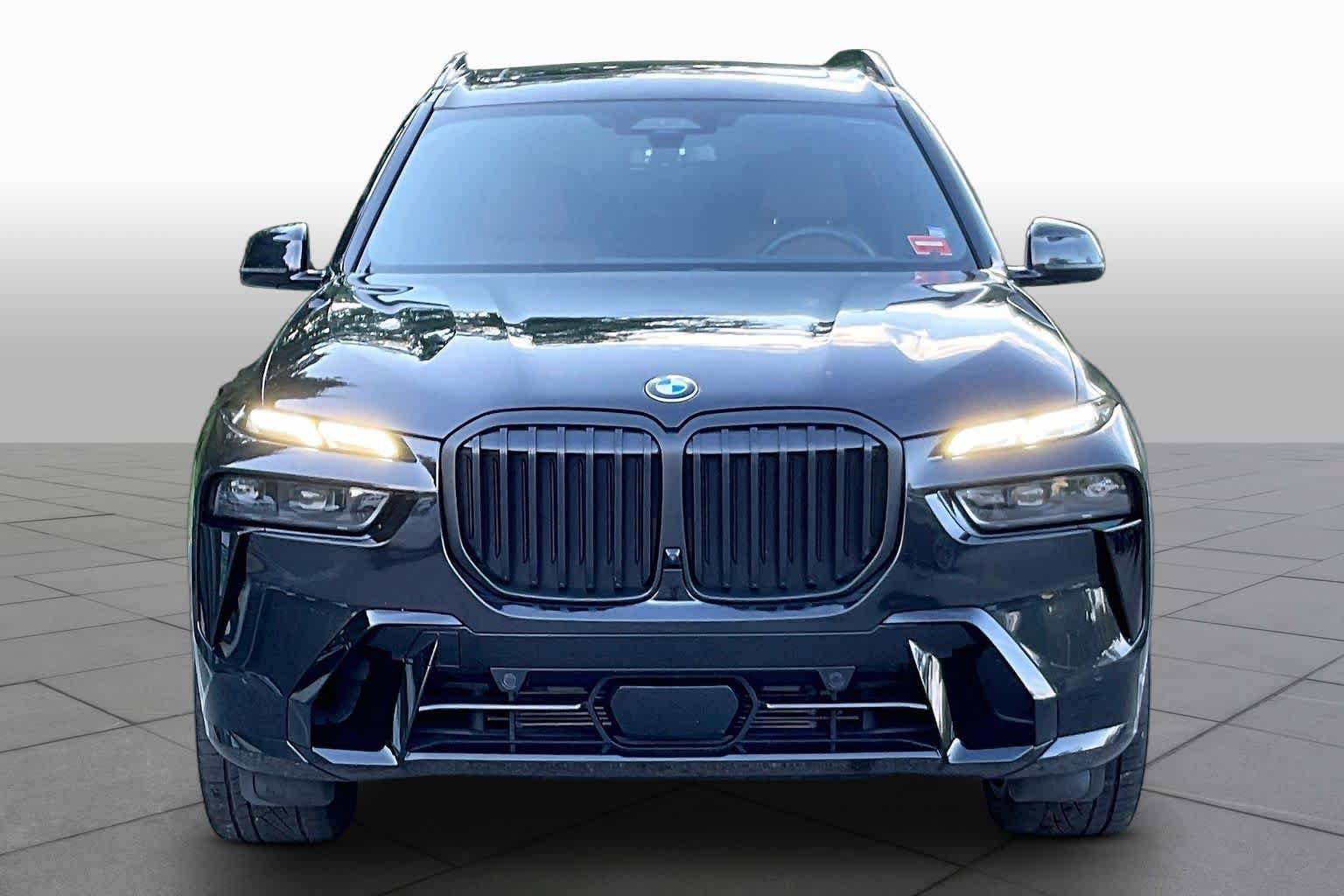 Used 2023 BMW X7 xDrive40i w/ Executive Package AWD/4WD image 3