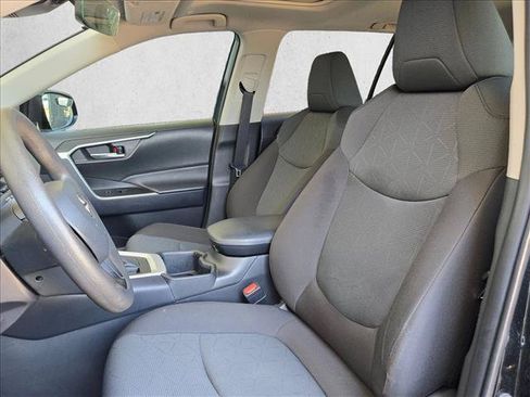 Used 2024 Toyota RAV4 XLE w/ Convenience Package FWD image 11