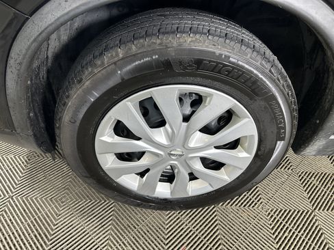 Used 2015 Nissan Rogue S AWD/4WD image 8
