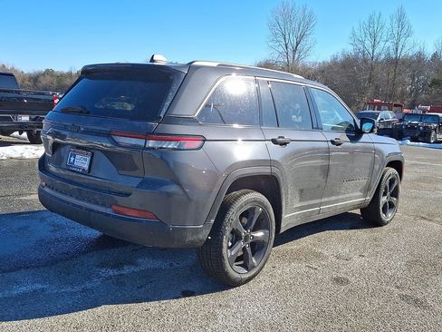 New 2026 Jeep Grand Cherokee Limited w/ Limited Altitude Package AWD/4WD image 8