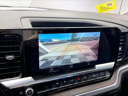 Used 2022 GMC Sierra 1500 SLT w/ SLT Premium Package image 23