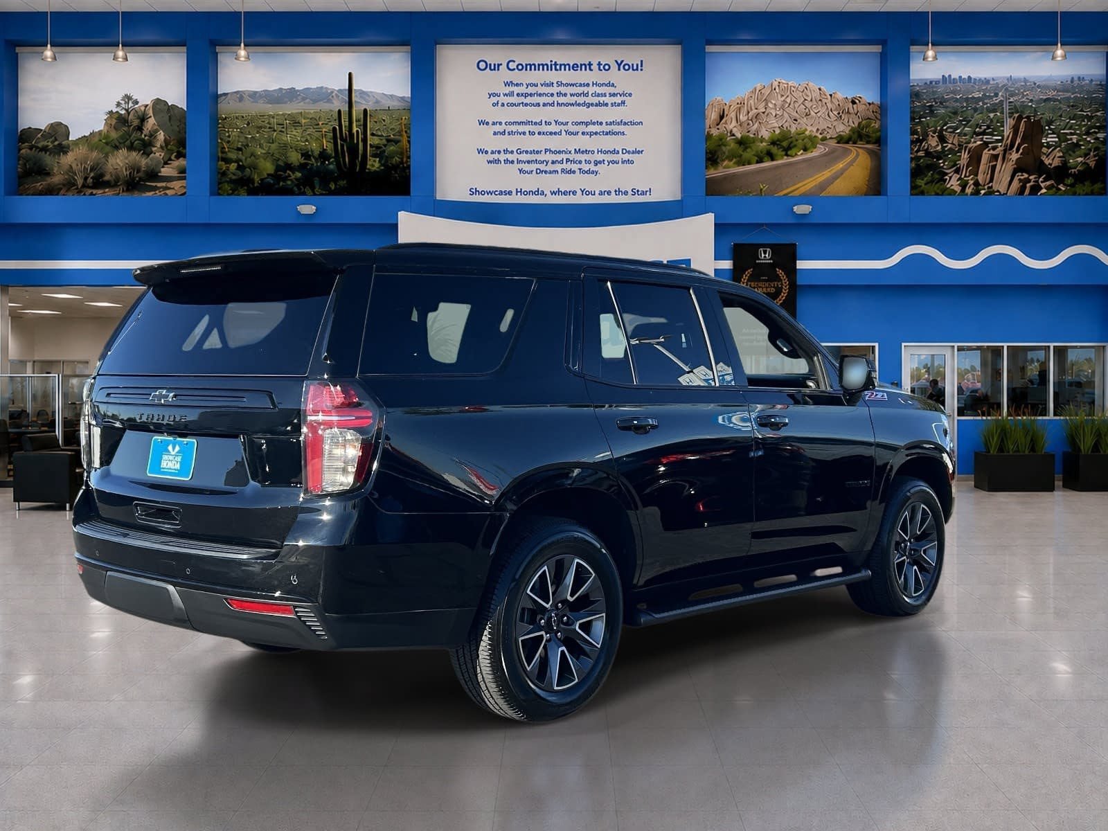 Used 2023 Chevrolet Tahoe Z71 w/ Luxury Package AWD/4WD image 10