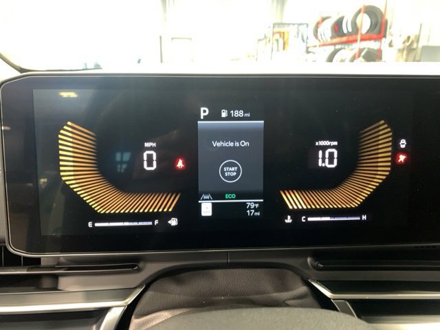 New 2027 Kia Carnival FWD image 3