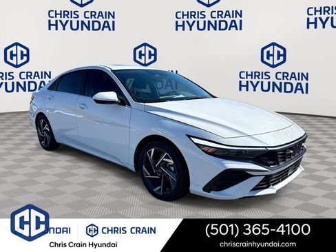 Certified 2025 Hyundai Elantra SEL FWD image 1