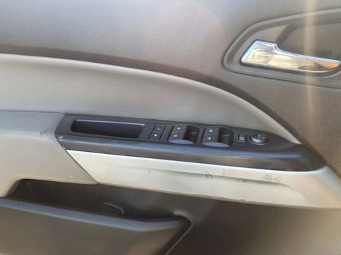 Used 2015 Chevrolet Colorado LT RWD image 16