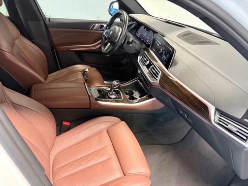 Used 2021 BMW X5 sDrive40i w/ M Sport Package RWD image 5