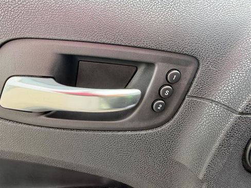 Used 2019 Chrysler 300 Limited image 28