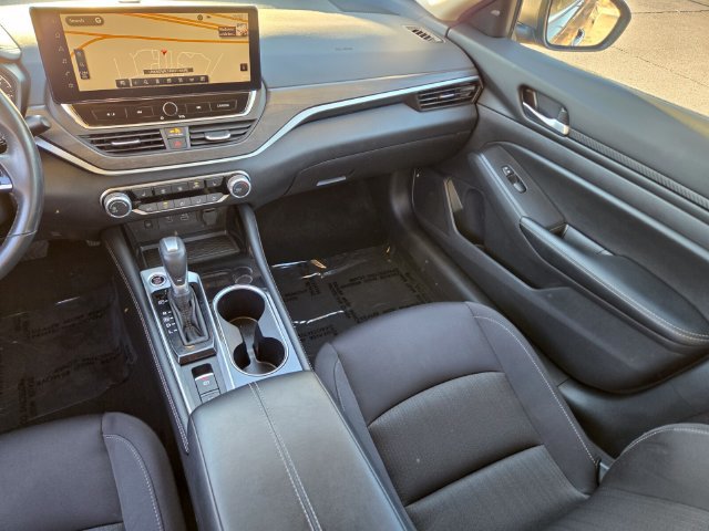 Used 2024 Nissan Altima 2.5 SV w/ SV Premium Package FWD image 19