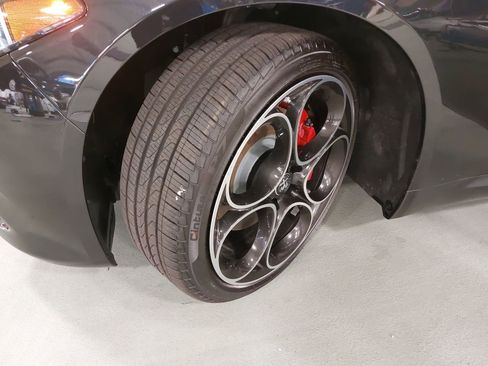 New 2025 Alfa Romeo Giulia w/ Veloce Package Rwd image 33