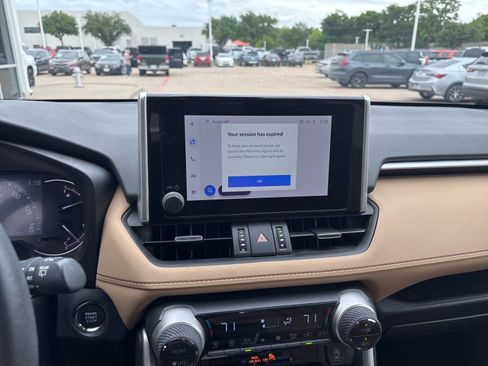 Used 2023 Toyota RAV4 XLE Premium FWD image 7