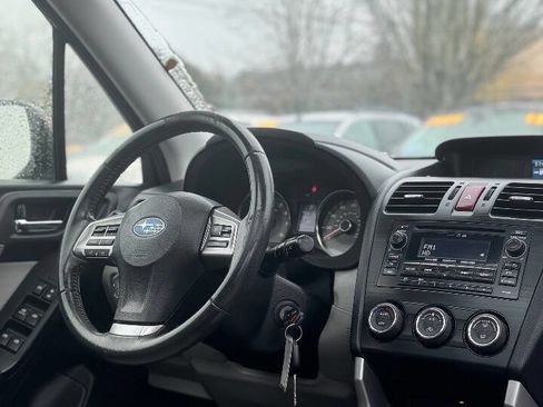 Used 2014 Subaru Forester 2.5i Limited image 3