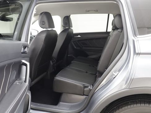 Used 2023 Volkswagen Tiguan SE FWD image 13