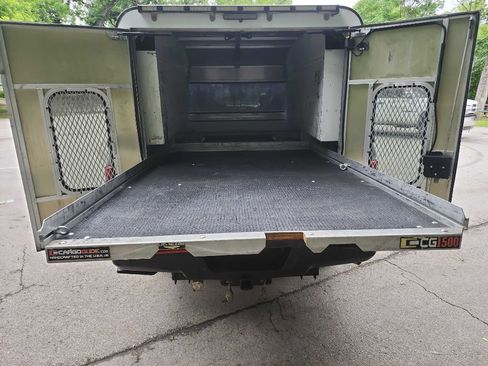 Used 2018 Ford F250 XL w/ Power Equipment Group RWD image 11
