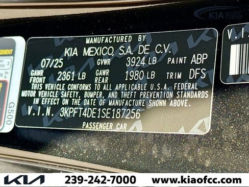 New 2025 Kia K4 LXS image 37