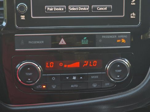 Used 2019 Mitsubishi Outlander GT image 16