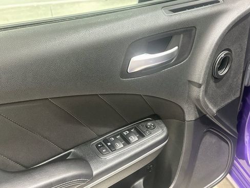 Used 2023 Dodge Charger SXT RWD image 17