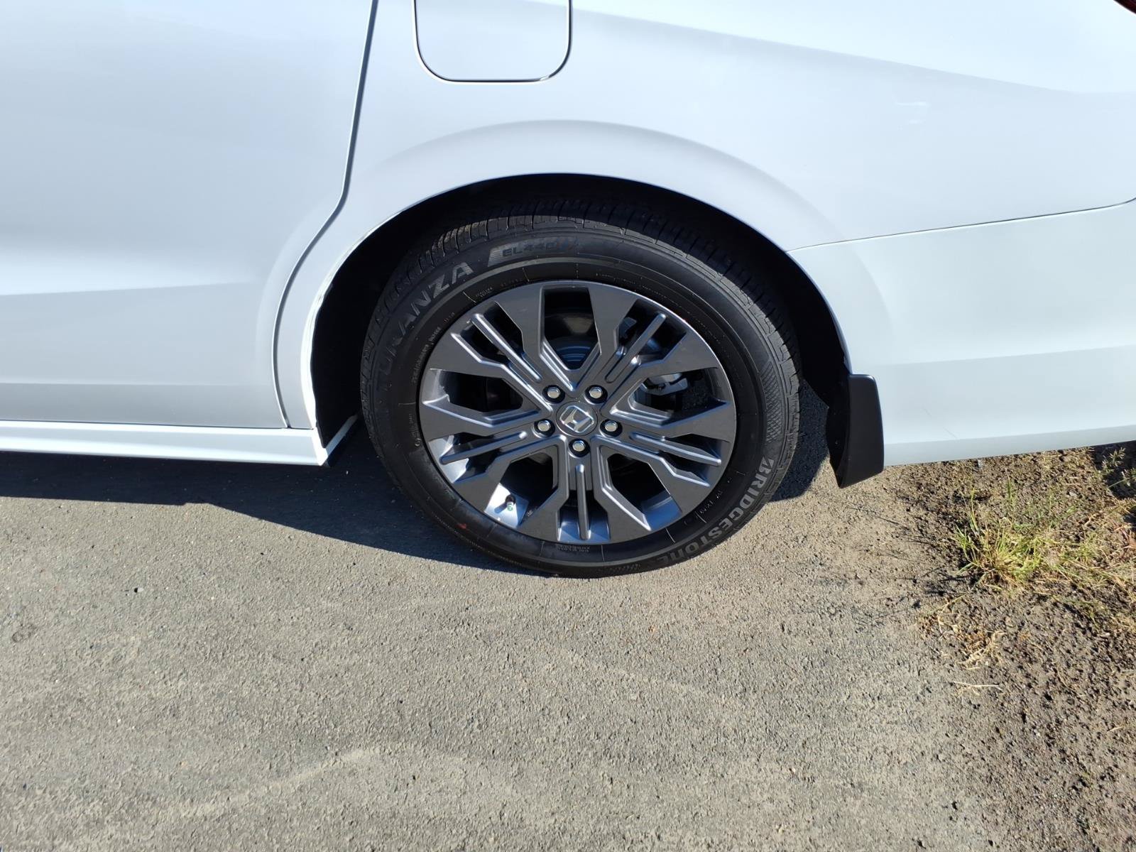 Used 2026 Honda Odyssey Touring image 6